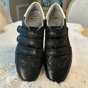 Johnston & Murphy Callie Tri-Strap Sneaker (8M)